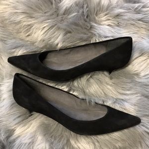 Stuart Weitzman Business office casual Kitten Black Suede heel pumps vintage